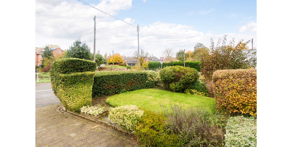 Cottage in Very Desirable Location - Requiring Modernisation - Shawell, Leicestershire (LE17)