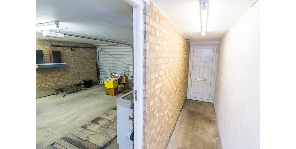 Cottage in Very Desirable Location - Requiring Modernisation - Shawell, Leicestershire (LE17)