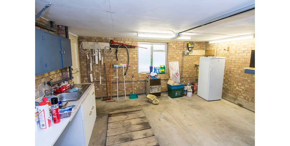 Cottage in Very Desirable Location - Requiring Modernisation - Shawell, Leicestershire (LE17)