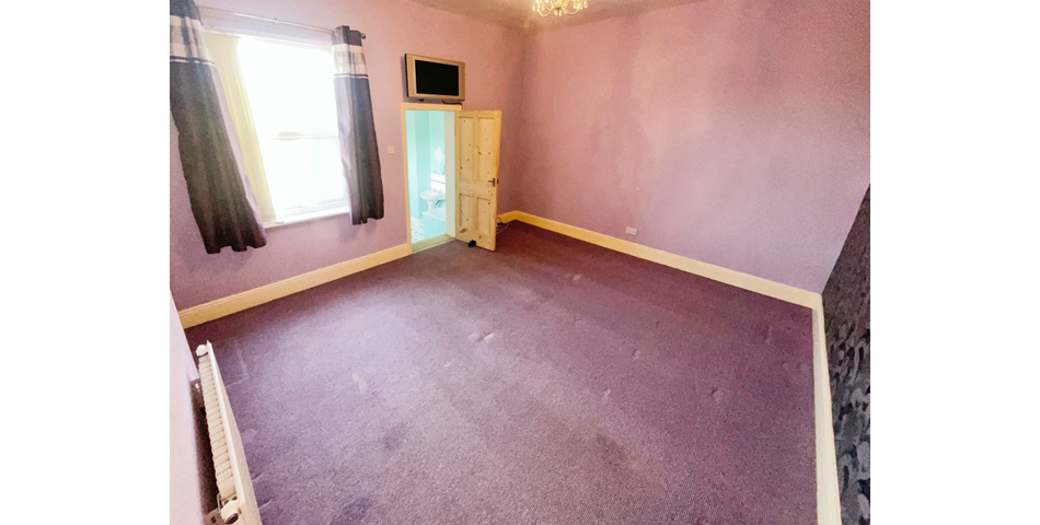 Two Bedroom Terrace in Need of Modernisation - Ideal First Time Buy/Investment (DN18)