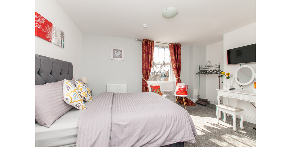 Hotel with Sea Views - Planning Permissions Granted for conversion to 5 apartments - Margate (CT9)