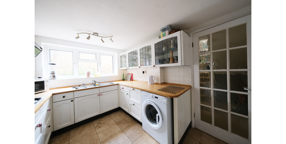 Character Cottage - Five Bedrooms - Oakham (LE15)