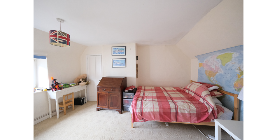 Character Cottage - Five Bedrooms - Oakham (LE15)