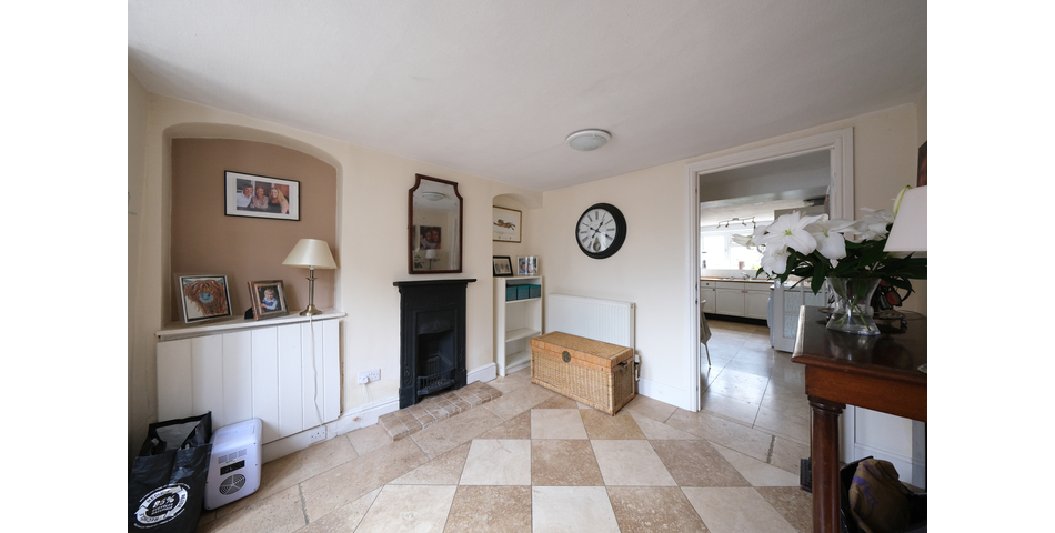 Character Cottage - Five Bedrooms - Oakham (LE15)