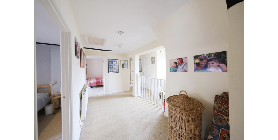 Character Cottage - Five Bedrooms - Oakham (LE15)