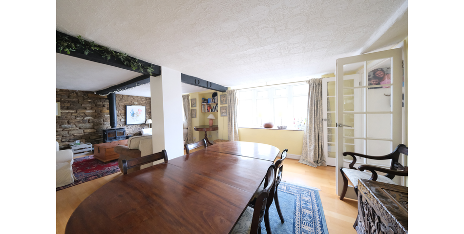 Character Cottage - Five Bedrooms - Oakham (LE15)