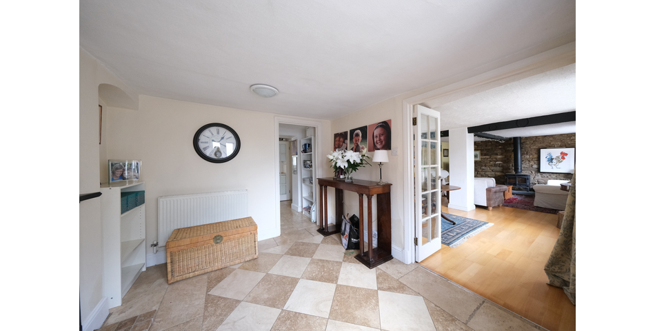 Character Cottage - Five Bedrooms - Oakham (LE15)