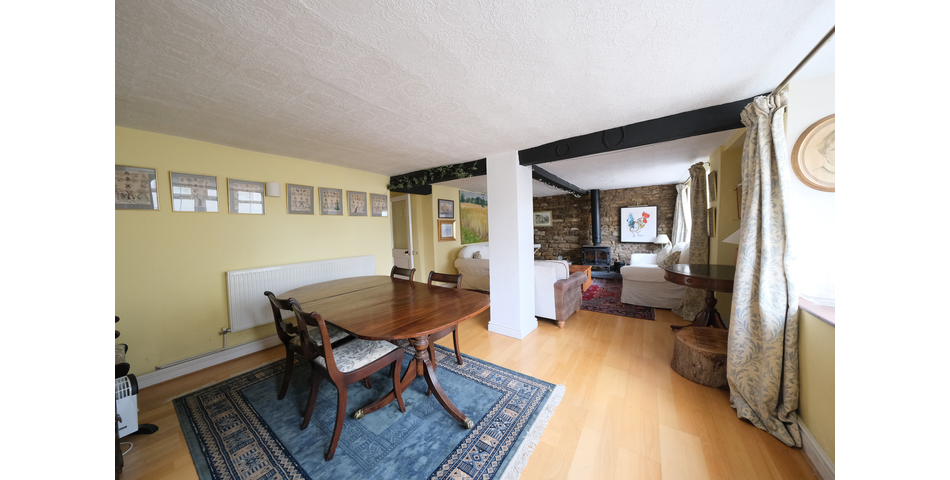 Character Cottage - Five Bedrooms - Oakham (LE15)