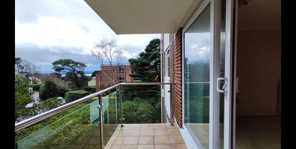 Two Bedroom Apartment - Ideal for Investment or First Time Purchase - Poole (BH14)