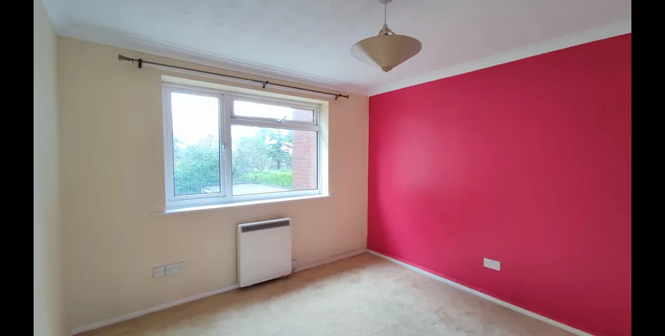 Two Bedroom Apartment - Ideal for Investment or First Time Purchase - Poole (BH14)