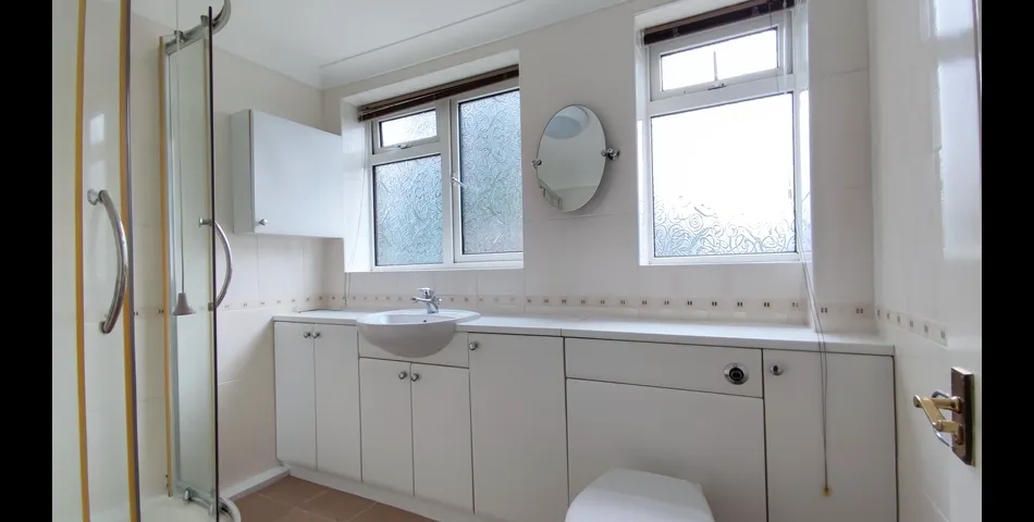 Two Bedroom Apartment - Ideal for Investment or First Time Purchase - Poole (BH14)