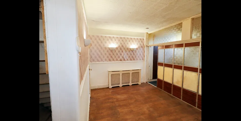 Three Bedroom Terraced Home - Modernisation Required - Batley (WF17)