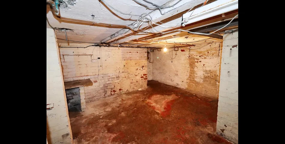 Three Bedroom Terraced Home - Modernisation Required - Batley (WF17)