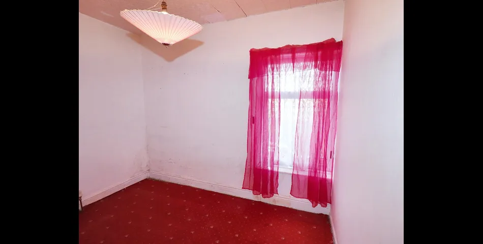 Three Bedroom Terraced Home - Modernisation Required - Batley (WF17)