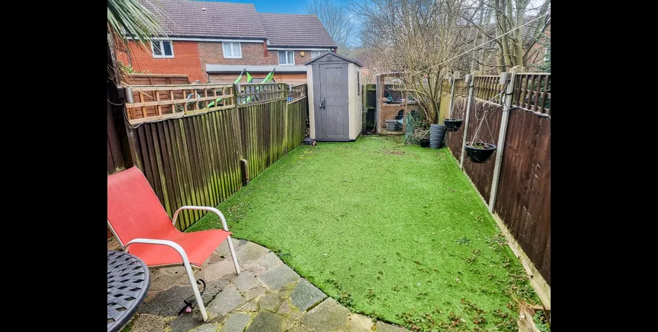 One Bedroom Terrace Home - Ideal First Time or Investment Purchase - Orpington, Kent (BR5)
