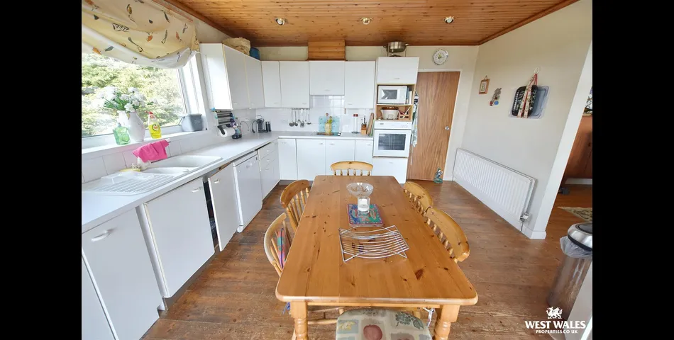 Four Bedroom Detached Home - Spectacular Views - Huge Potential - Solva (SA62)