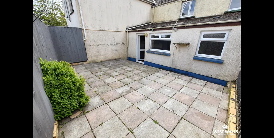 Three Bedroom Mid Terrace needing Refurbishment - Ideal First Time/Investment Buy - Haverfordwest (SA61)