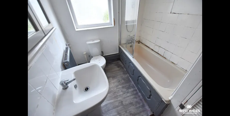 Three Bedroom Mid Terrace needing Refurbishment - Ideal First Time/Investment Buy - Haverfordwest (SA61)