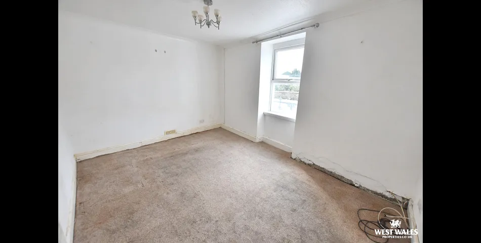 Three Bedroom Mid Terrace needing Refurbishment - Ideal First Time/Investment Buy - Haverfordwest (SA61)