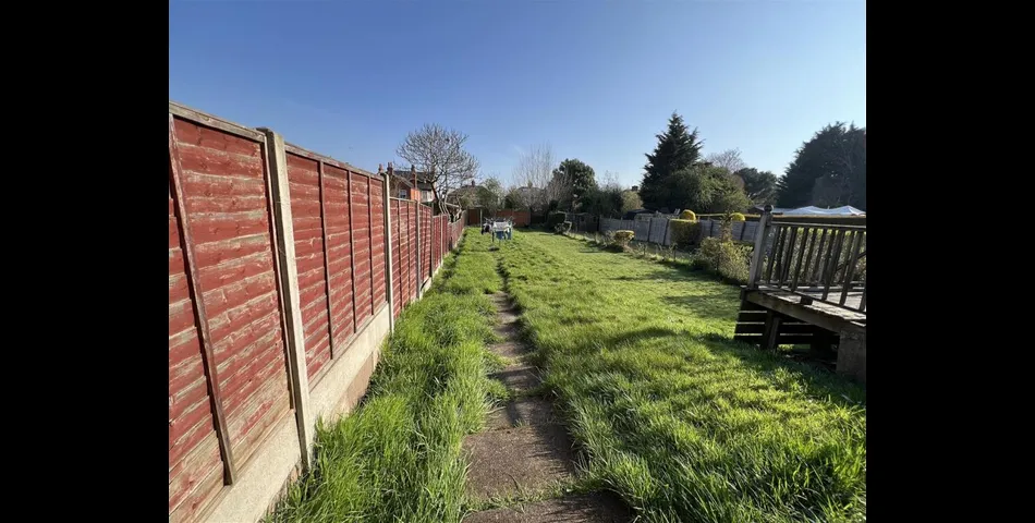Terraced Home converted into two flats - Tenanted Investment Opportunity - Aylestone, Leicster (LE2)