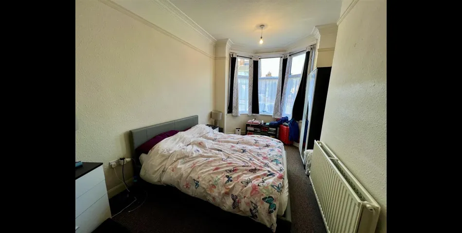 Terraced Home converted into two flats - Tenanted Investment Opportunity - Aylestone, Leicster (LE2)