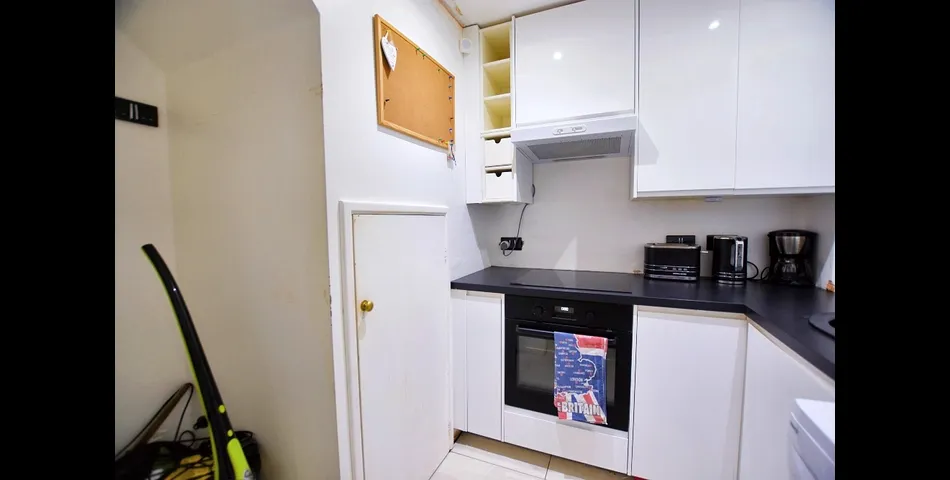 One Bedroom Terrace Home - Ideal First Time or Investment Purchase - Orpington, Kent (BR5)