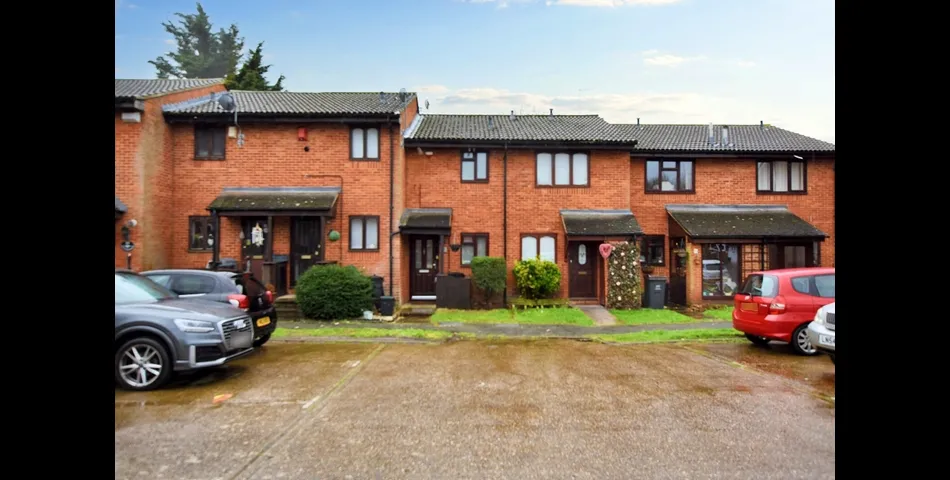 One Bedroom Terrace Home - Ideal First Time or Investment Purchase - Orpington, Kent (BR5)