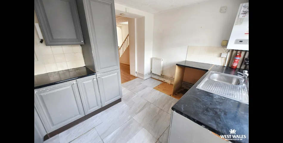 Three Bedroom Mid Terrace needing Refurbishment - Ideal First Time/Investment Buy - Haverfordwest (SA61)
