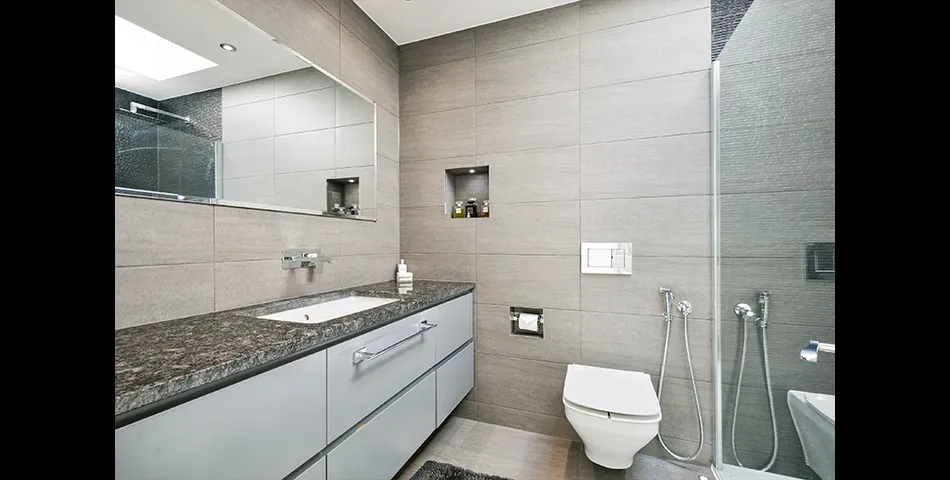 Exceptional Semi Detached Home - Fully Modernised and Extended - Ewell/Epsom (KT17)