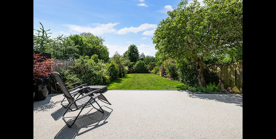 Exceptional Semi Detached Home - Fully Modernised and Extended - Ewell/Epsom (KT17)