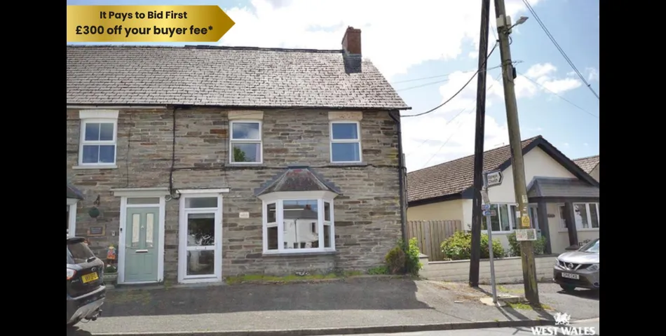 Three Bedroom Semi Detached home with Cafe Facility - Planning Permissions to convert into Residential - Cardigan (SA43)