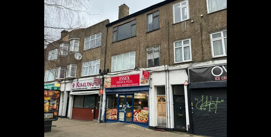 Low Lease Two Bedroom Apartment - Dagenham, (RM8)