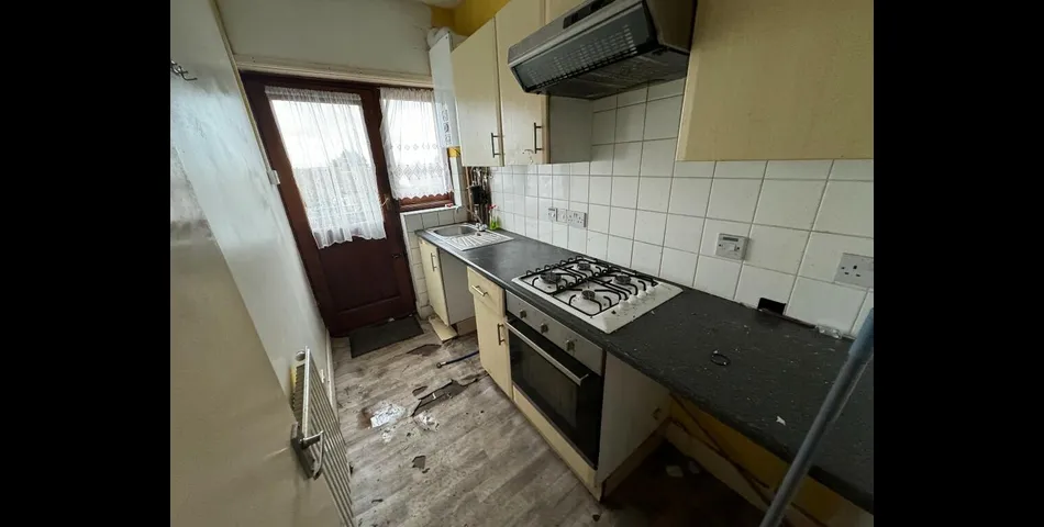 Low Lease Two Bedroom Apartment - Dagenham, (RM8)