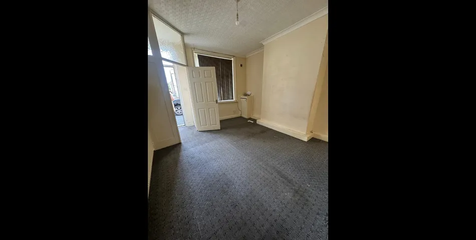 Terraced Home requiring Improvement - Ideal Investment/Buy-to-Let - Burnley (BB10)