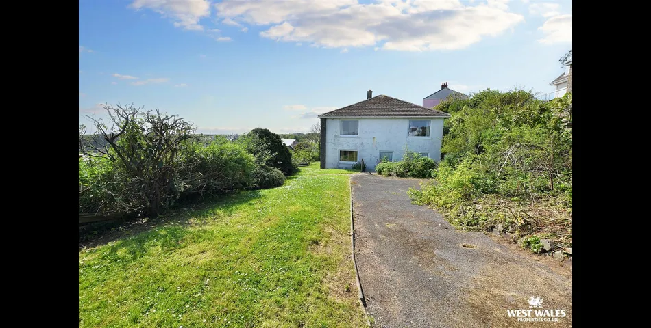 Four Bedroom Detached Home - Spectacular Views - Huge Potential - Solva (SA62)