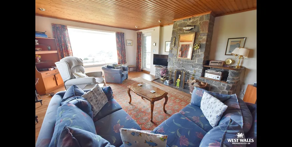 Four Bedroom Detached Home - Spectacular Views - Huge Potential - Solva (SA62)