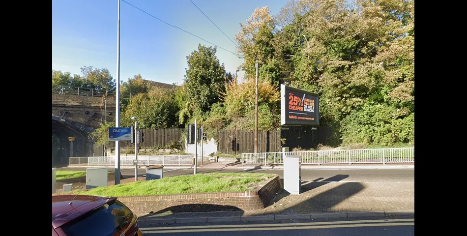 Land Between Chatham Hill and Mount Pleasant, Chatham, Kent, ME5 7AB - Producing £5000.00 p/annum
