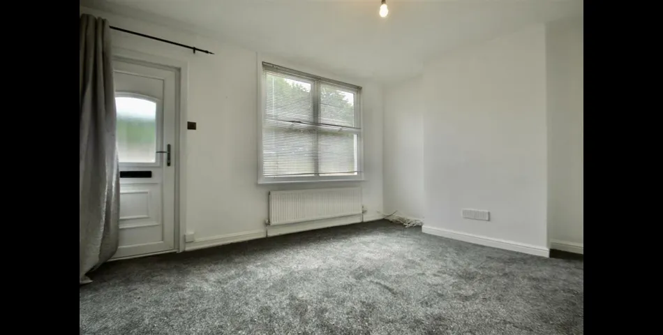 Three Bedroom Terraced Home - Excellent Investment - Rochester (ME1)