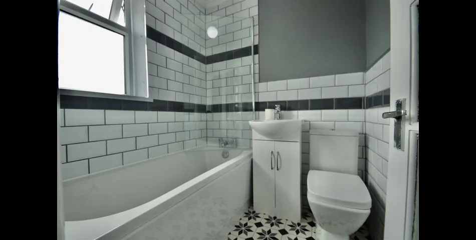 Three Bedroom Terraced Home - Excellent Investment - Rochester (ME1)