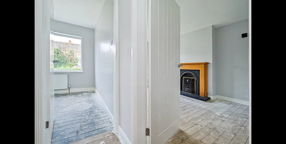 Renovated Two Bedroom Semi Detached Bungalow - Gardens & Off Road Parking -  Pocklington (YO42)