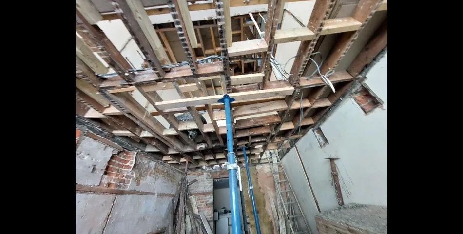 Terraced Property with Prior approval for change of Use from Shop (Class A1) to a Dwellinghouse ( use class C3) - Dover