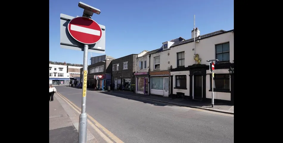 Terraced Property with Prior approval for change of Use from Shop (Class A1) to a Dwellinghouse ( use class C3) - Dover