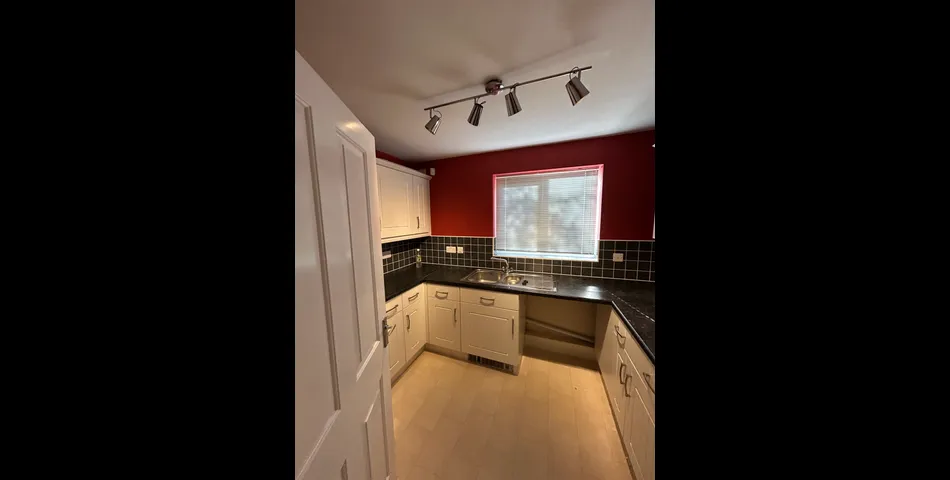 Two Bedroom Apartment - Vacant - Ideal First Time or Investment Purchase - (Net 8% Yields) - Burnley (BB11)