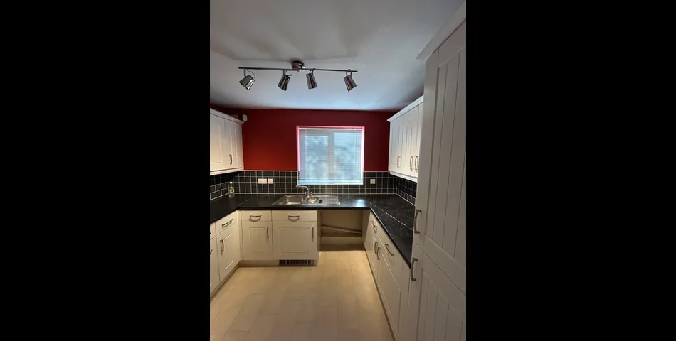 Two Bedroom Apartment - Vacant - Ideal First Time or Investment Purchase - (Net 8% Yields) - Burnley (BB11)