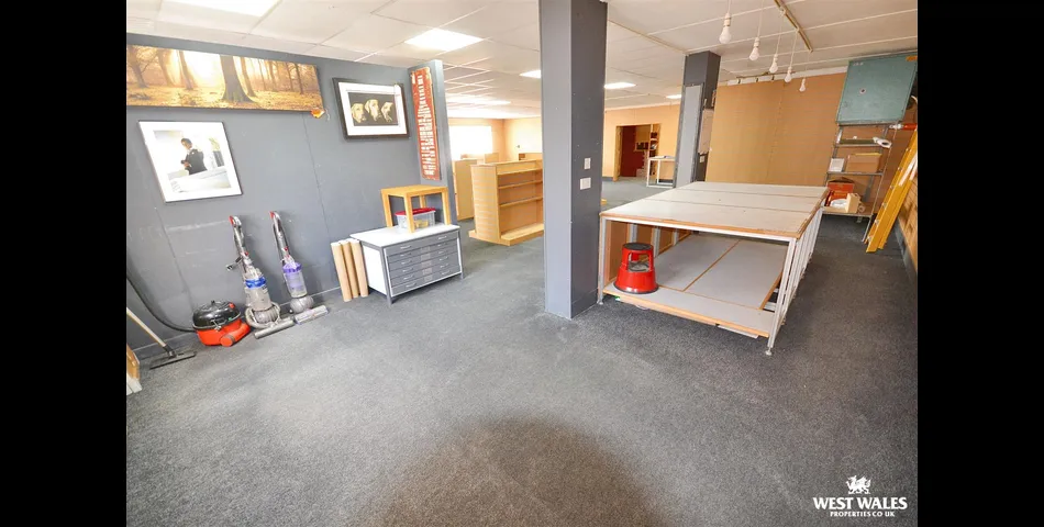 Vacant Commerical Unit - Pembrokeshire (SA67)