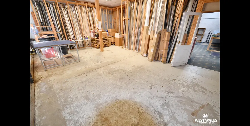Vacant Commerical Unit - Pembrokeshire (SA67)