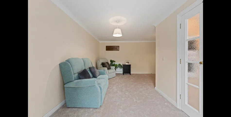 One Bedroom Apartment - Over 60's Development - Uxbridge (UB8)