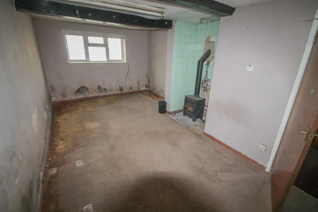 Llwynderw Cottage, Llwynderw, Welshpool, Powys, SY21 8SE