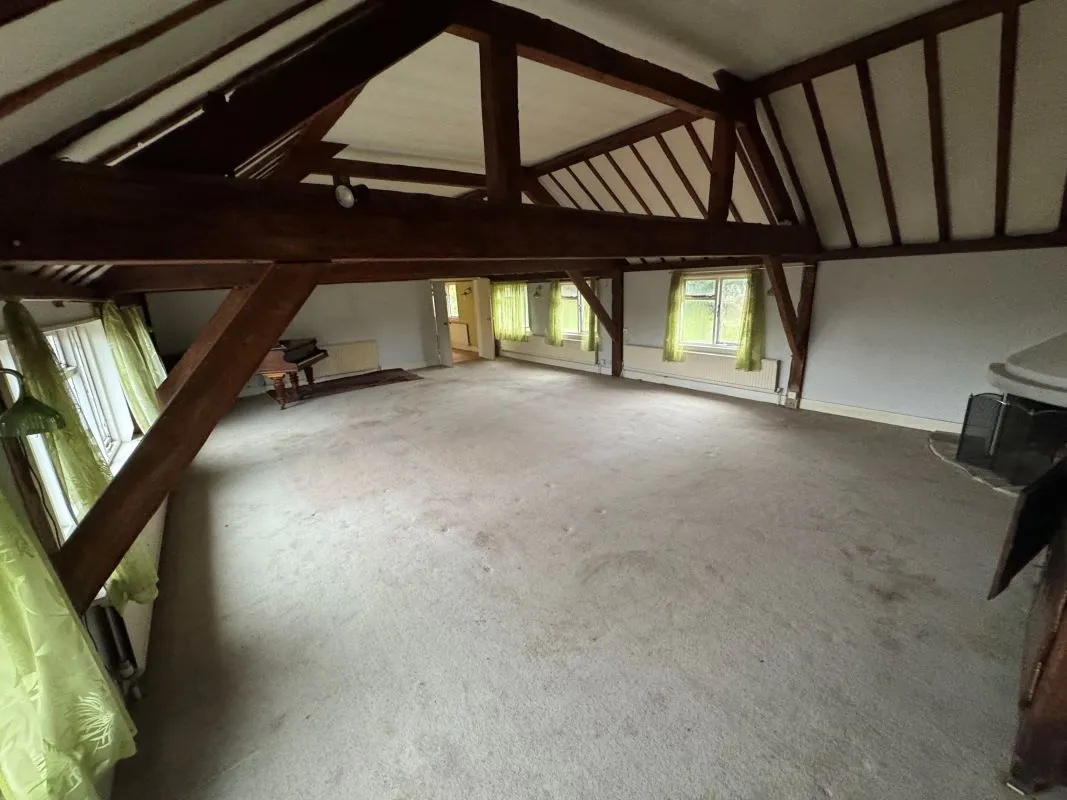 Lot 112 - Maryfield Cottage, High Street, Taplow, Maidenhead, Berkshire, SL6 0EX