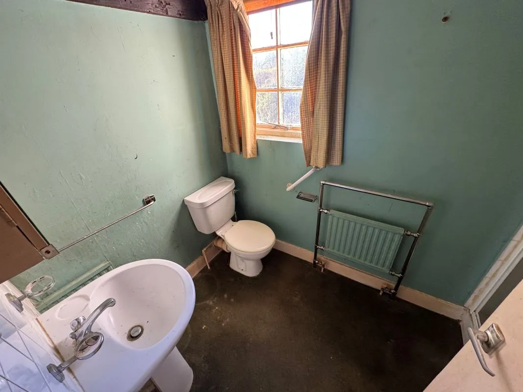 Lot 112 - Maryfield Cottage, High Street, Taplow, Maidenhead, Berkshire, SL6 0EX